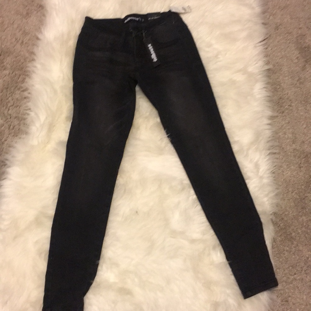 Black jeans (never worn)